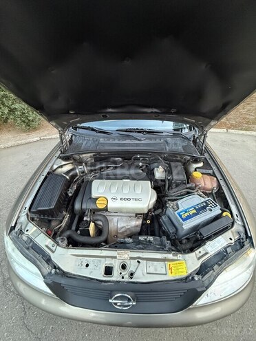 Opel Vectra-18