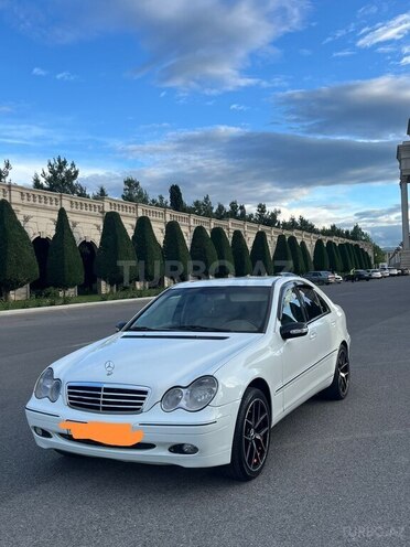 Mercedes C 240-1