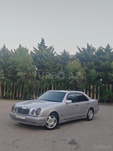 Mercedes E 280-2