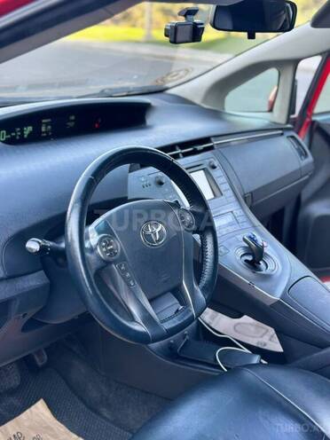Toyota Prius-9