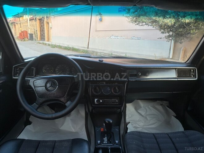 Mercedes 190-10