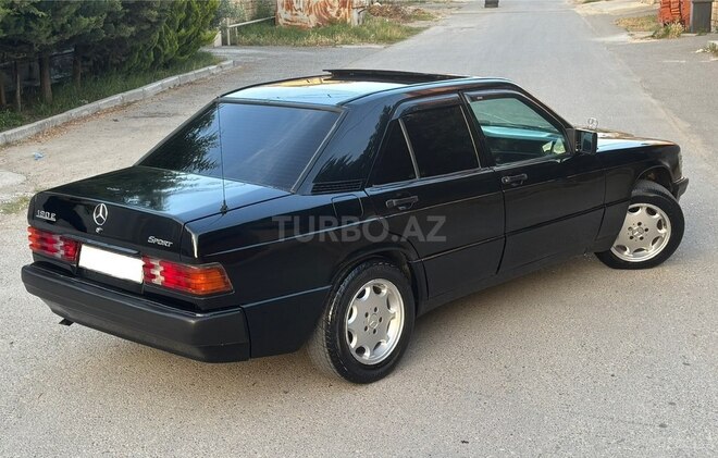 Mercedes 190-4