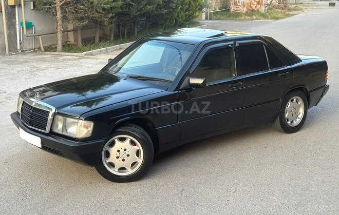 Mercedes 190-1