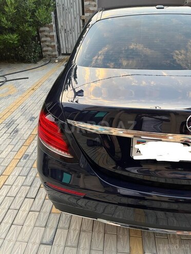 Mercedes E 300-8
