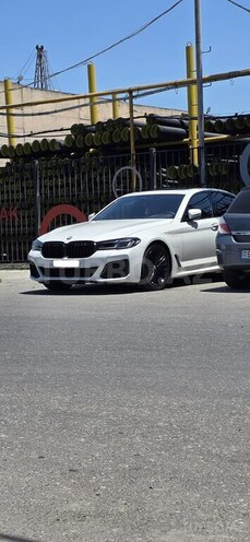 BMW 530e-20