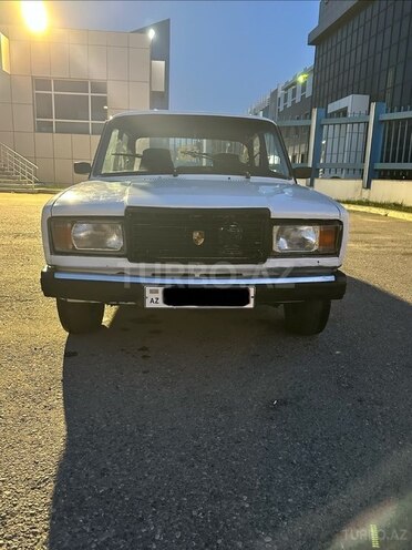 LADA (VAZ) 2107-1