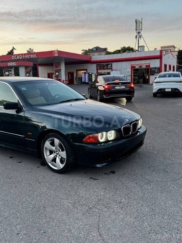 BMW 523-8