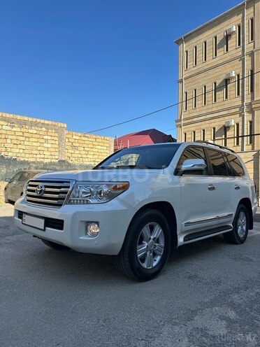 Toyota Land Cruiser-4
