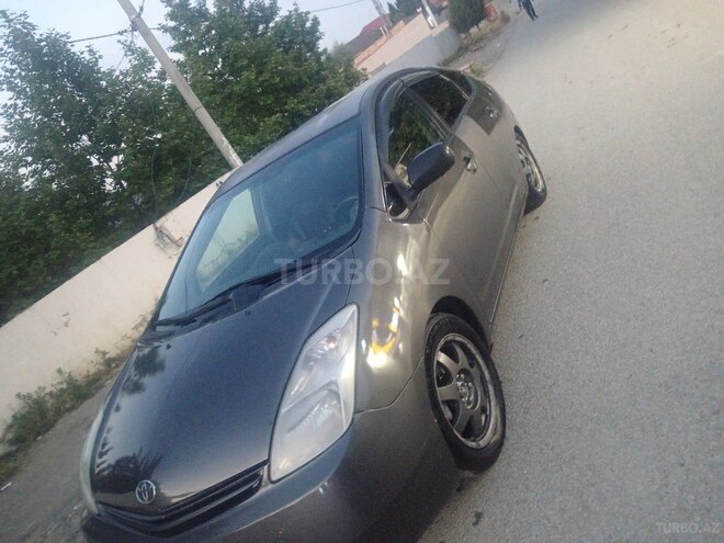 Toyota Prius-3