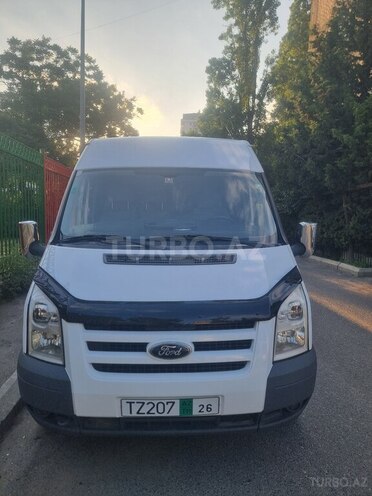 Ford Transit-1
