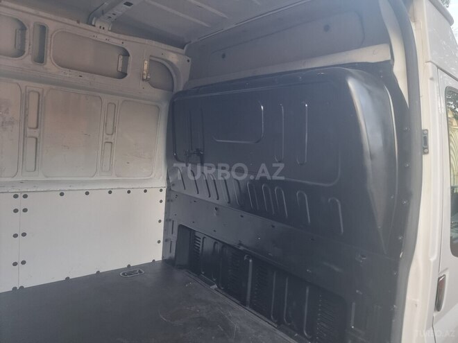 Ford Transit-14