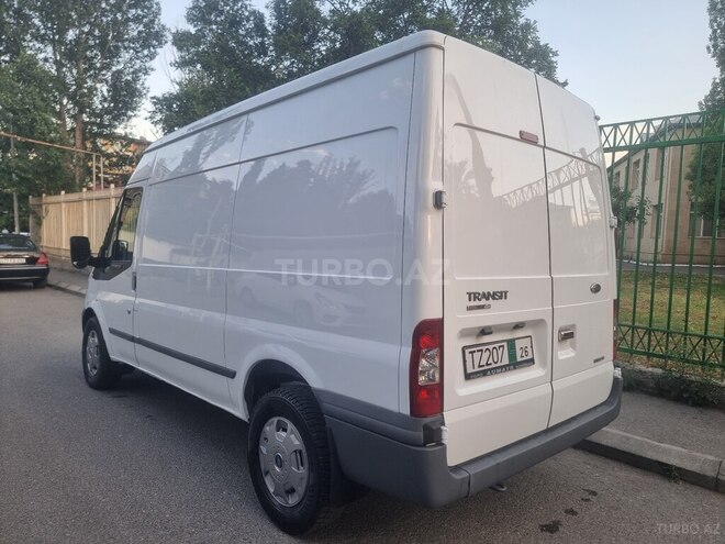 Ford Transit-18
