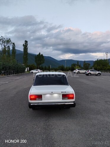 LADA (VAZ) 2107-2