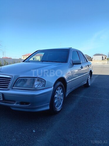Mercedes C 200-3