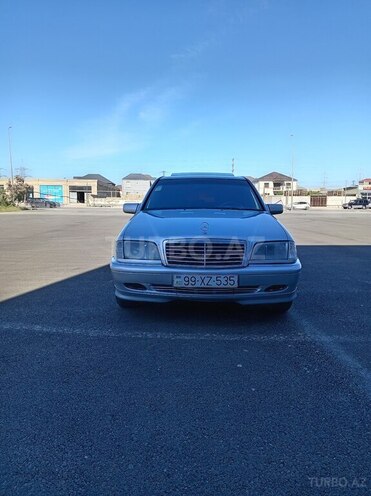 Mercedes C 200-1