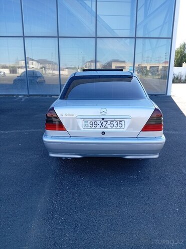 Mercedes C 200-4