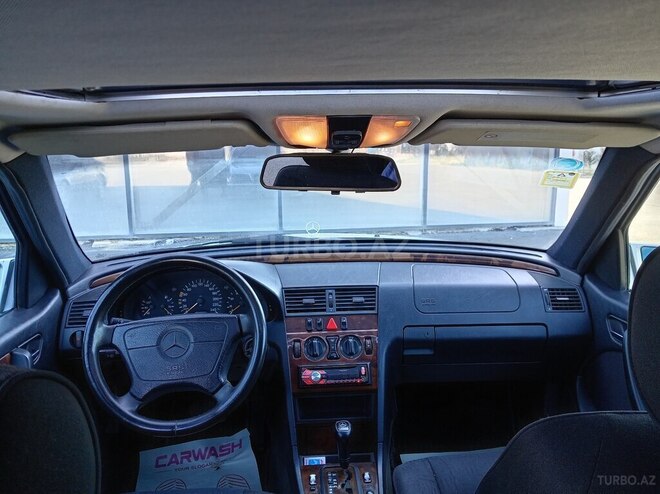 Mercedes C 200-11