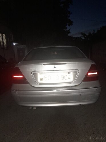 Mercedes C 200-2