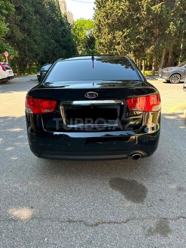 Kia Cerato-5