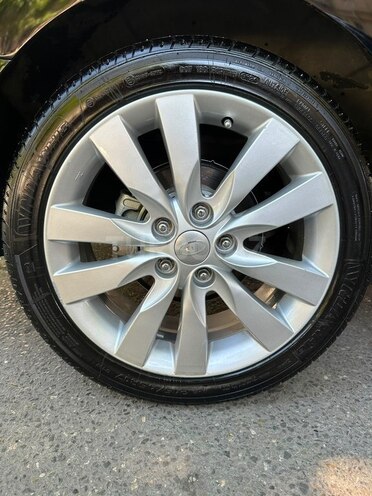Kia Cerato-13