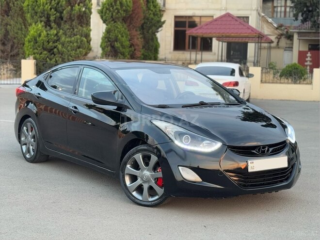 Hyundai Elantra-4