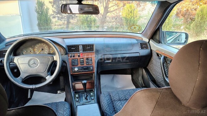 Mercedes C 220-9