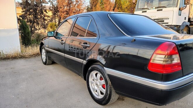 Mercedes C 220-12