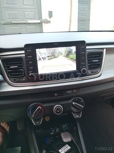 Kia Rio-13