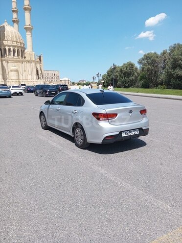 Kia Rio-8