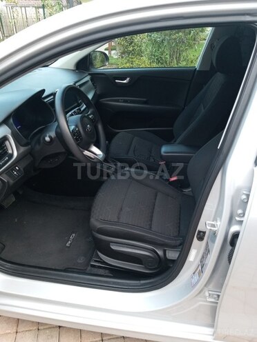 Kia Rio-9
