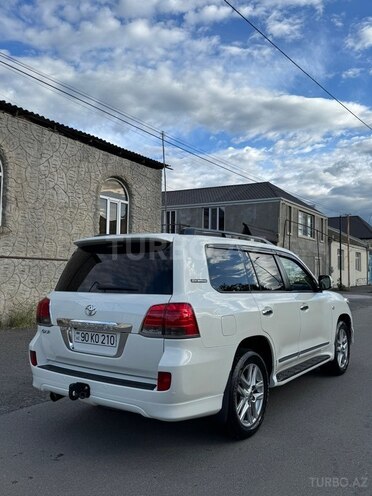 Toyota Land Cruiser-4