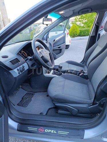 Opel Astra-11