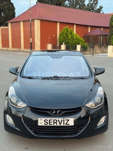 Hyundai Elantra-1