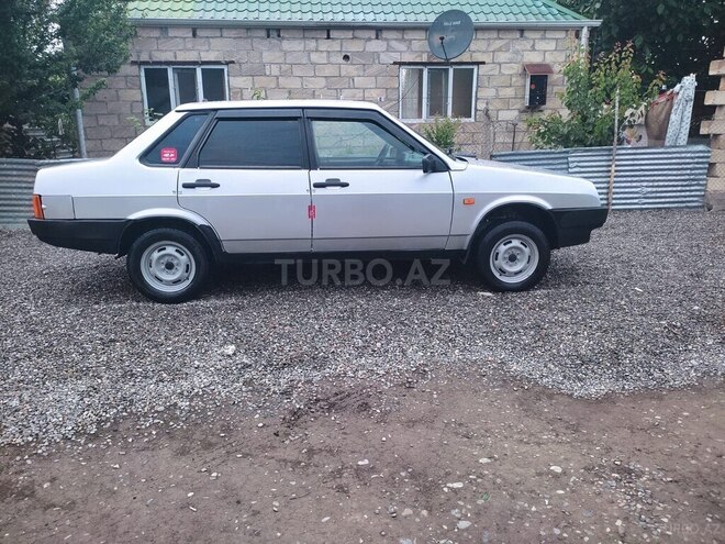 LADA (VAZ) 21099-2