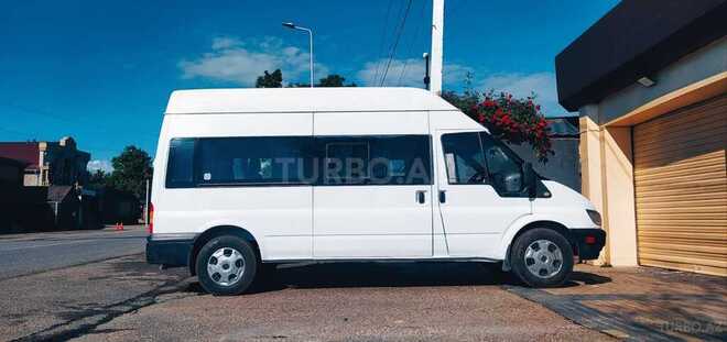 Ford Transit-3