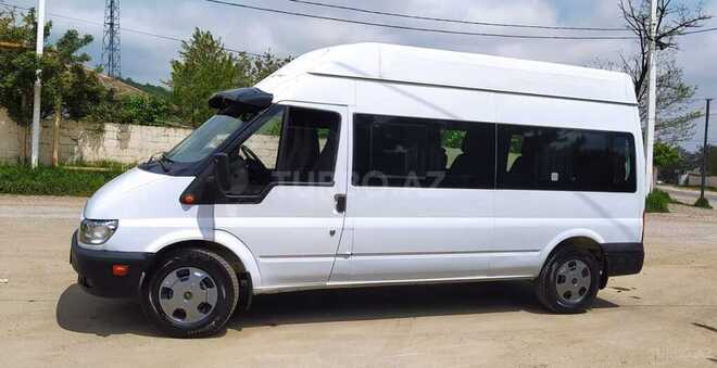 Ford Transit-4