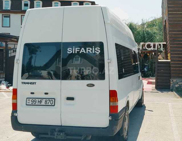 Ford Transit-5