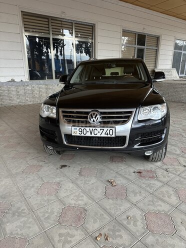 Volkswagen Touareg-1