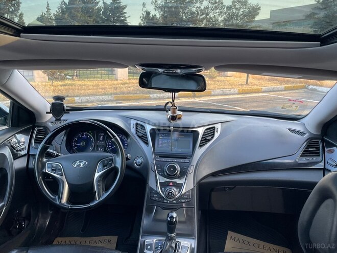 Hyundai Azera-13