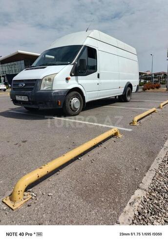 Ford Transit-3