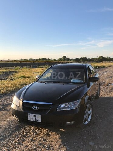 Hyundai Sonata-1