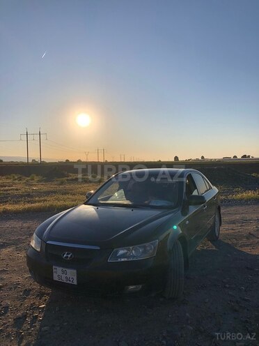 Hyundai Sonata-4