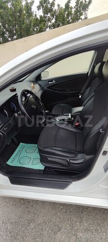 Hyundai Sonata-8