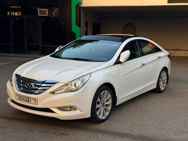 Hyundai Sonata-16