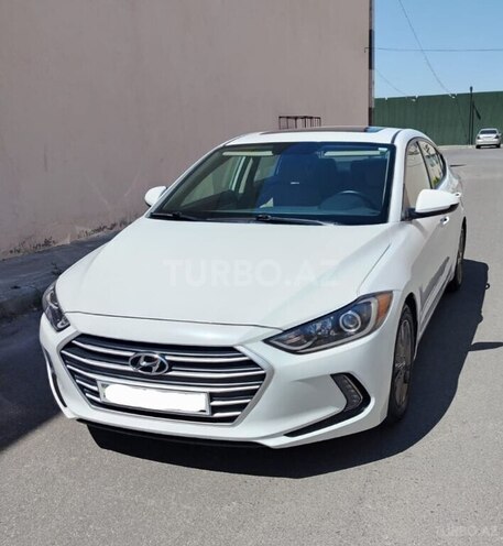 Hyundai Elantra-3