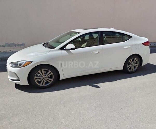 Hyundai Elantra-5