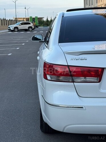 Hyundai Sonata-8