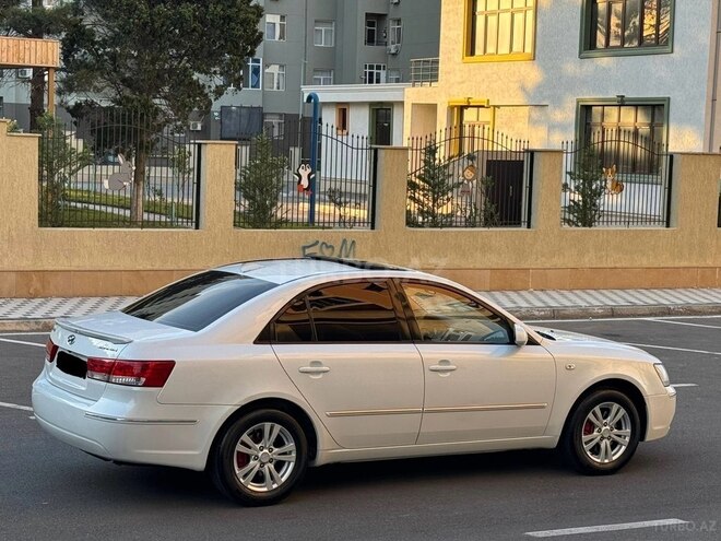 Hyundai Sonata-11