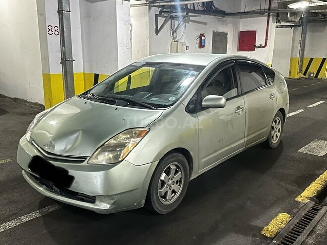 Toyota Prius-2