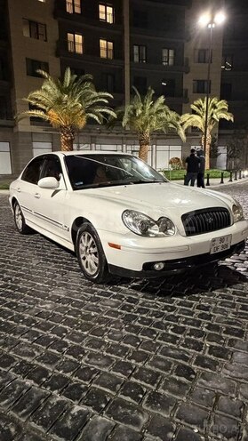 Hyundai Sonata-2